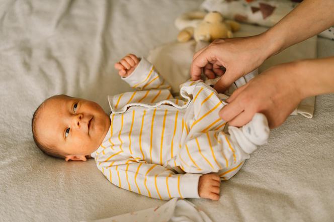 pudełko na chusteczki nawilżone pampers